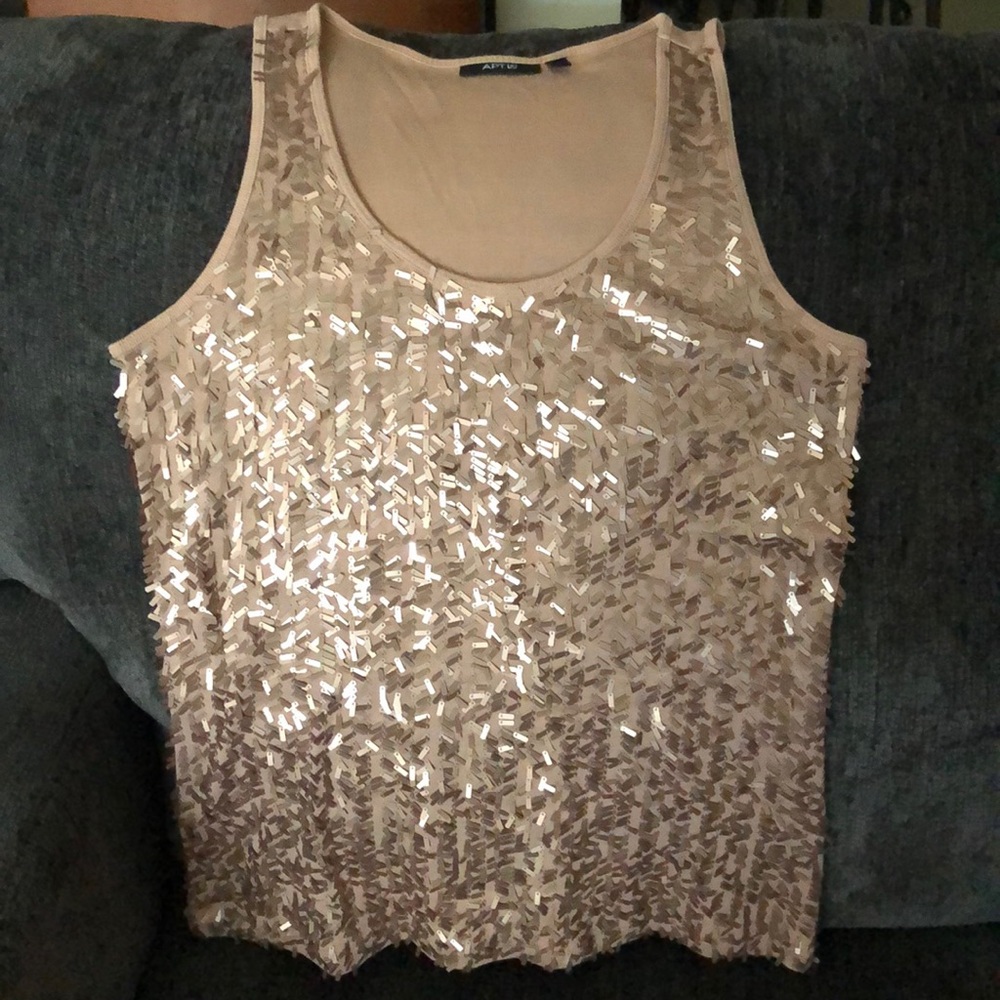 Bronze pattern tank top